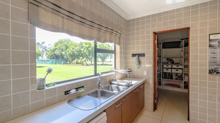 7 Bedroom Property for Sale in Metsimaholo Free State